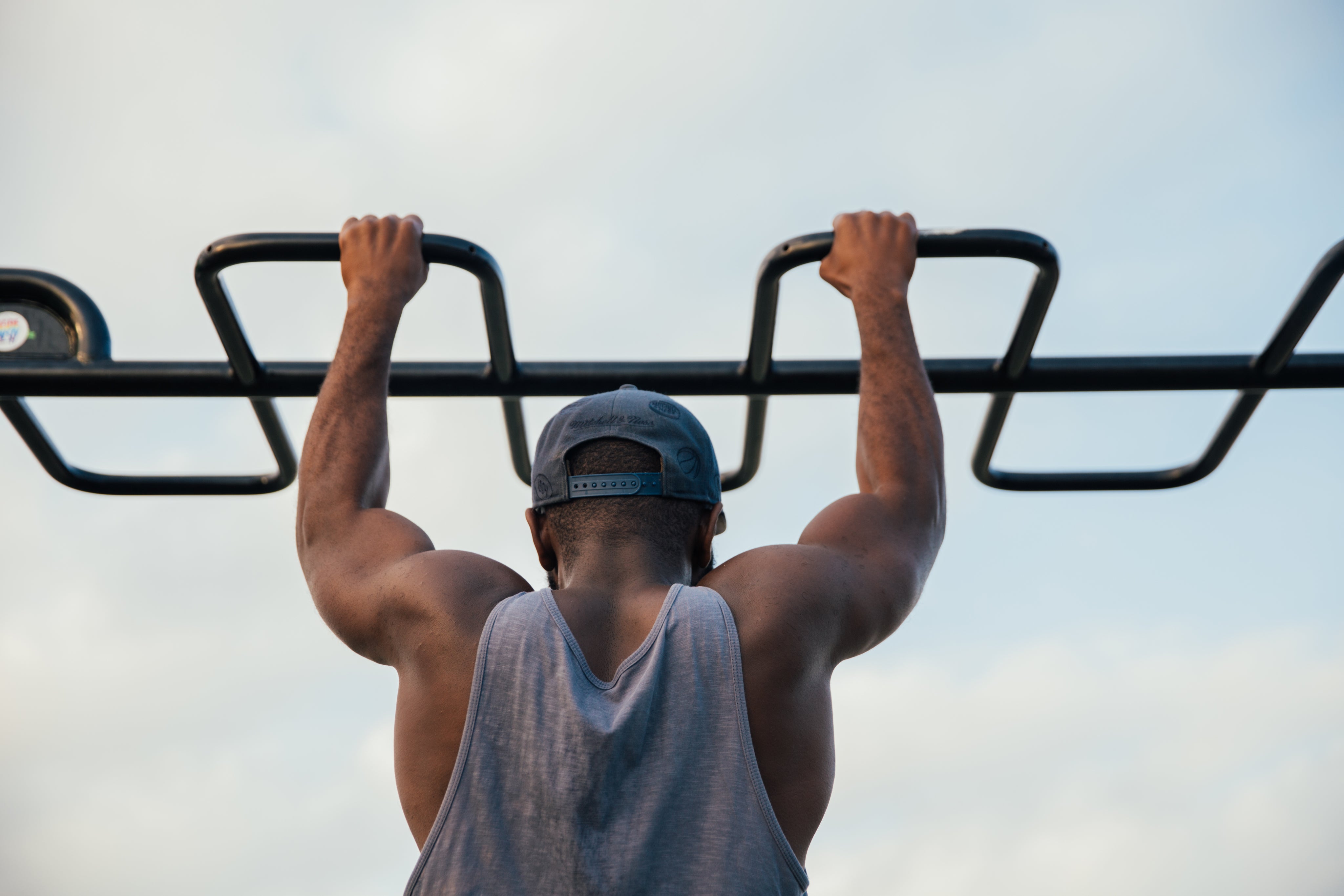 fit-man-pull-ups.jpg